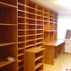 Мебельная стенка для библиотеки и рабочими столами
